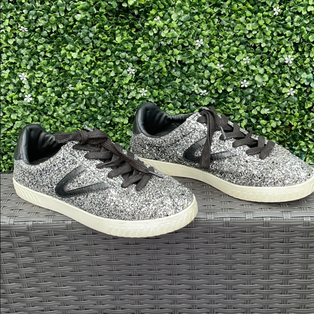 Glitter silver, black sneakers